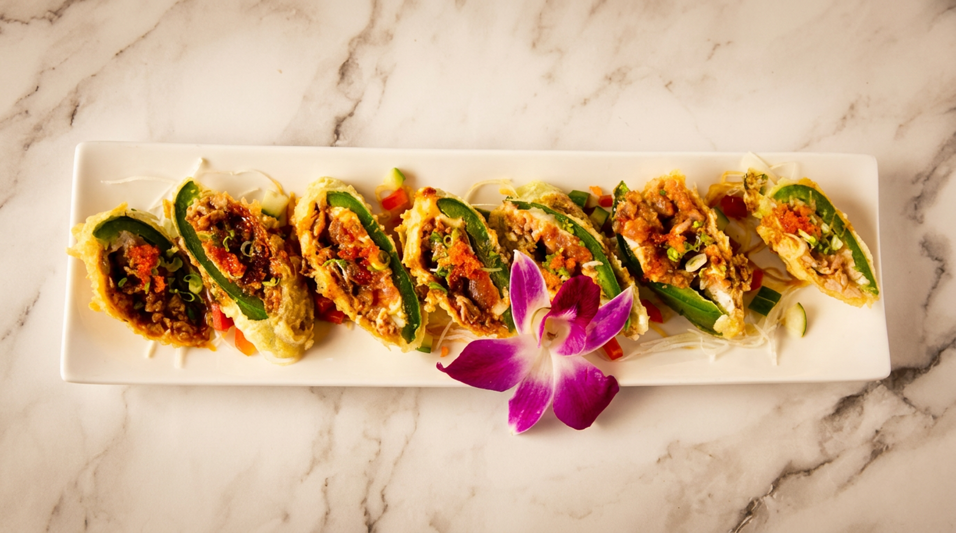 Happy hour, Mon–Sat